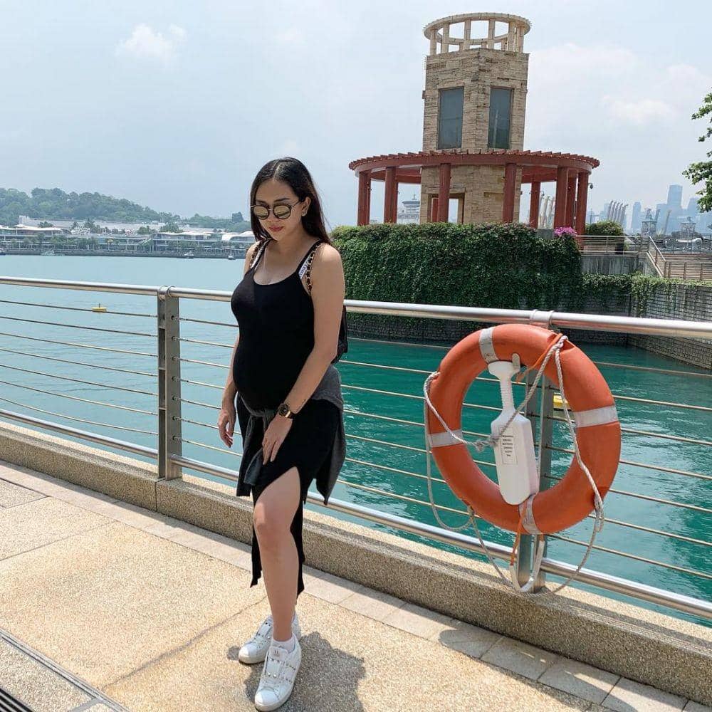 Instagram.com/aurakasih