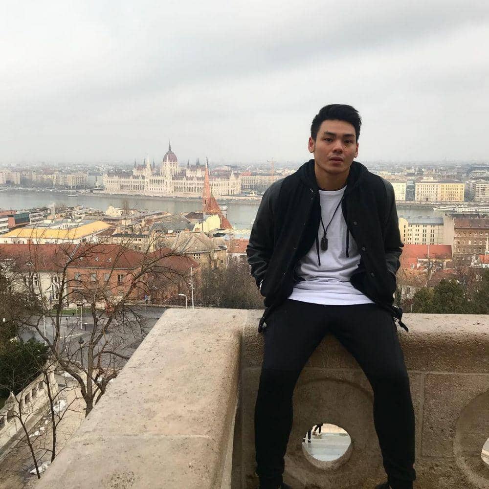 instagram.com/robclintonkardinal