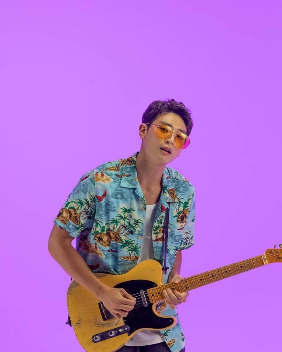 instagram.com/jinwoon52