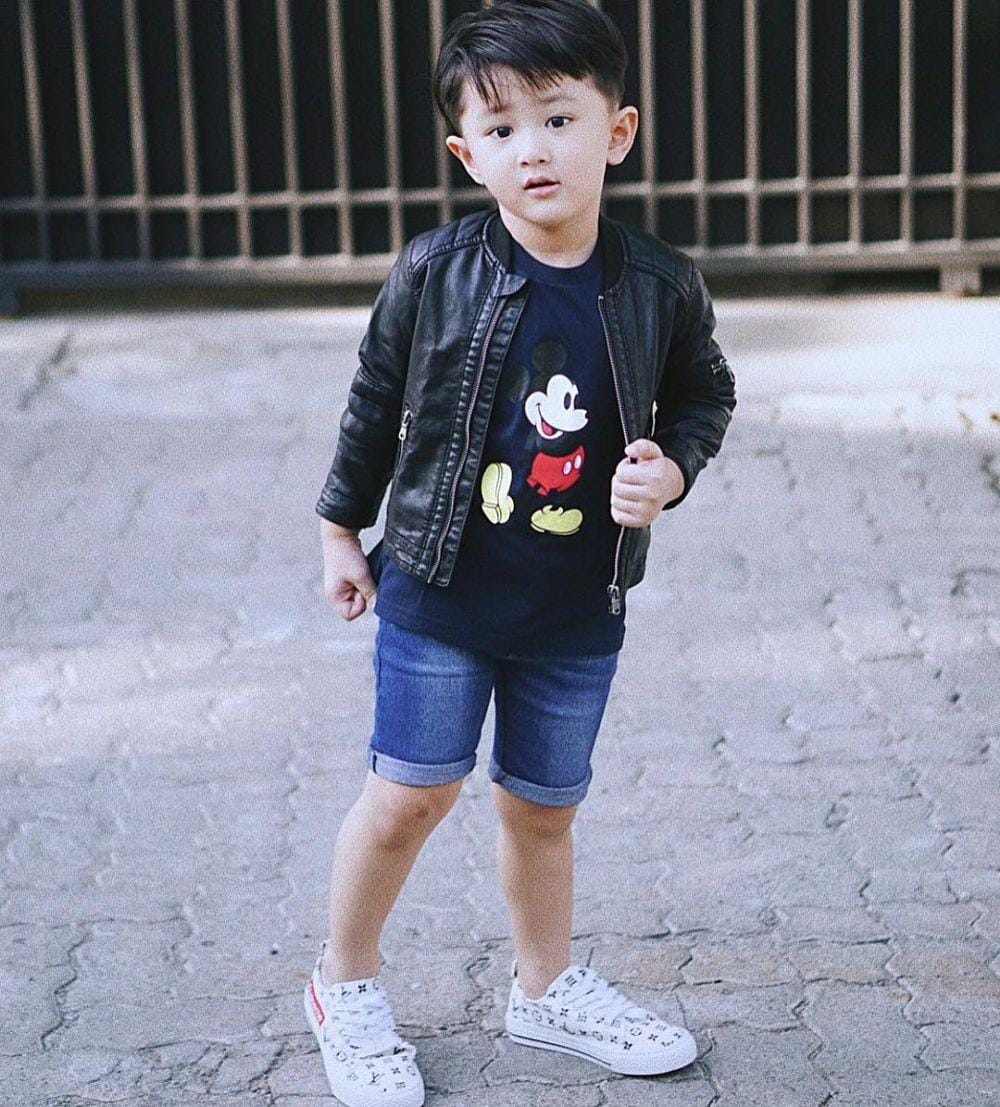 Instagram.com/angelalee87