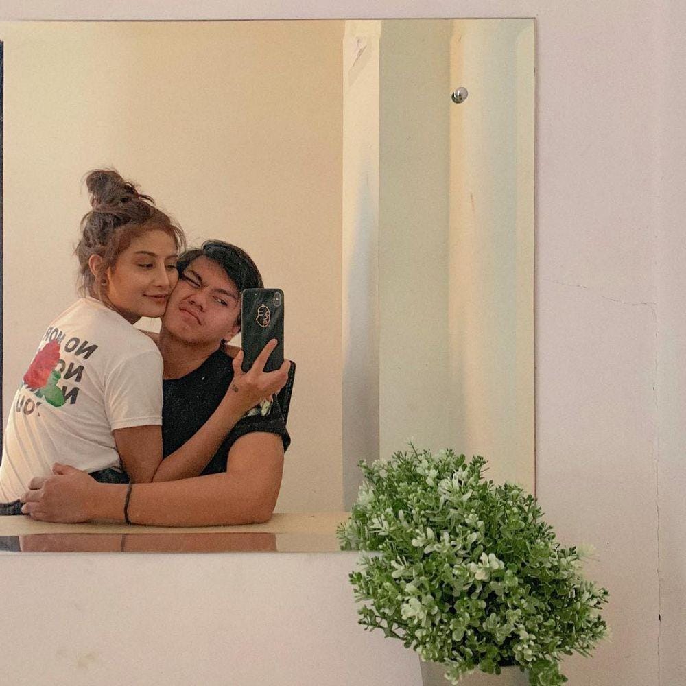 instagram.com/awkarin