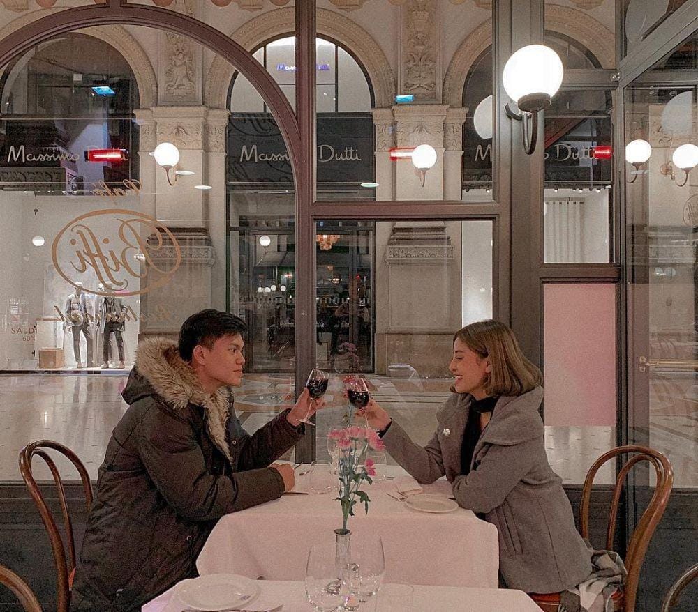 instagram.com/awkarin