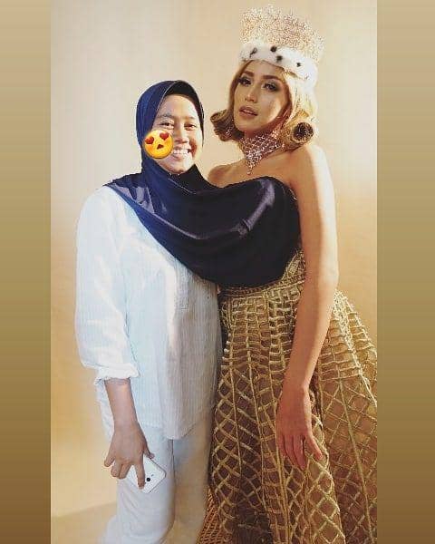 instagram.com/selly_lestaluhu