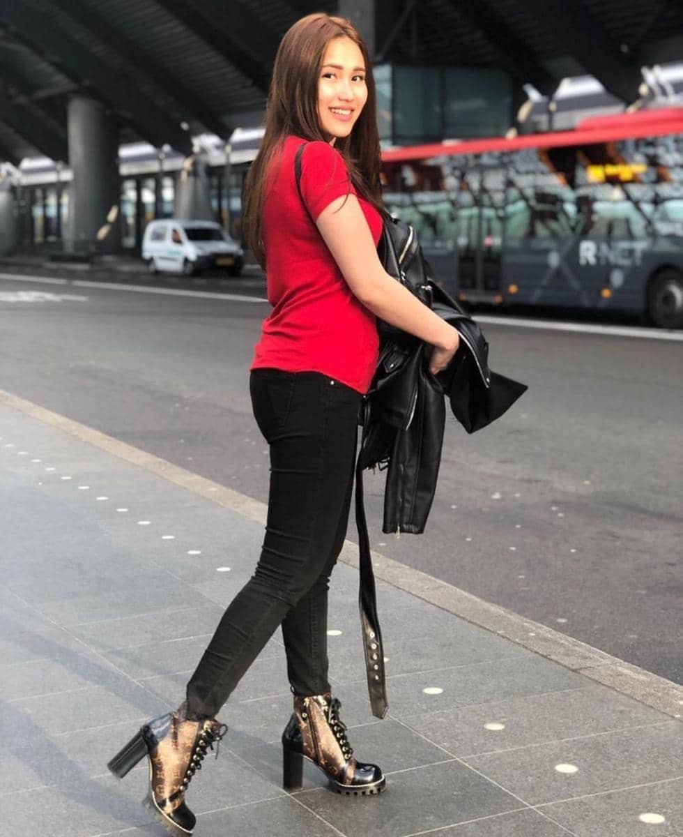 instagram.com/ayutingting92