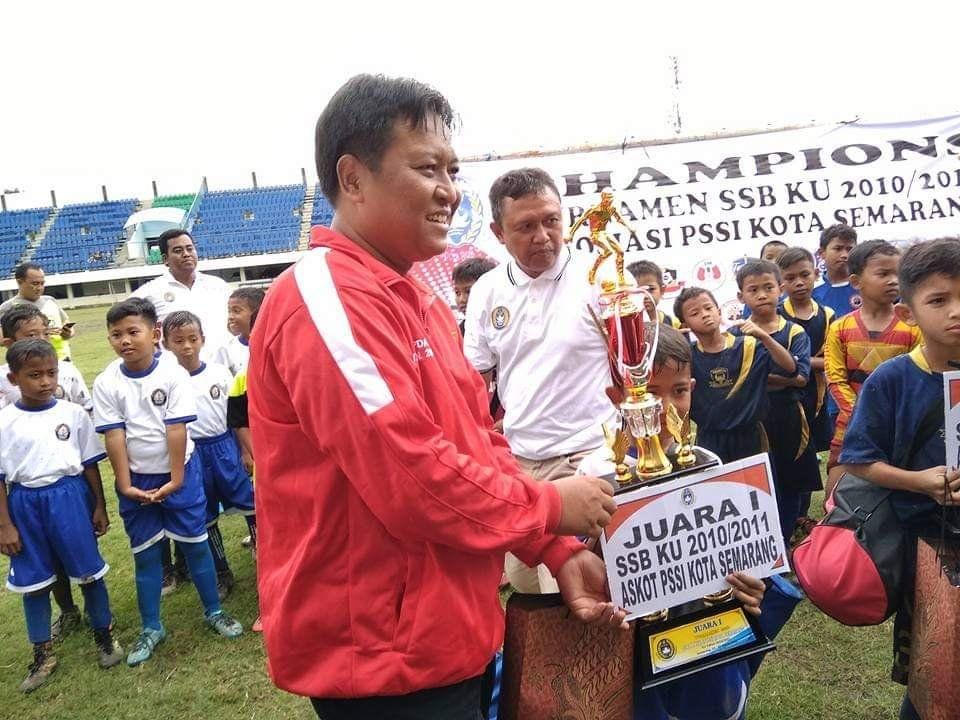 Twitter.com/@psis_semarang