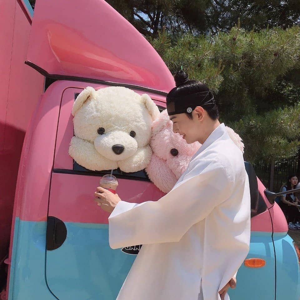 instagram.com/chaeunwoo_23