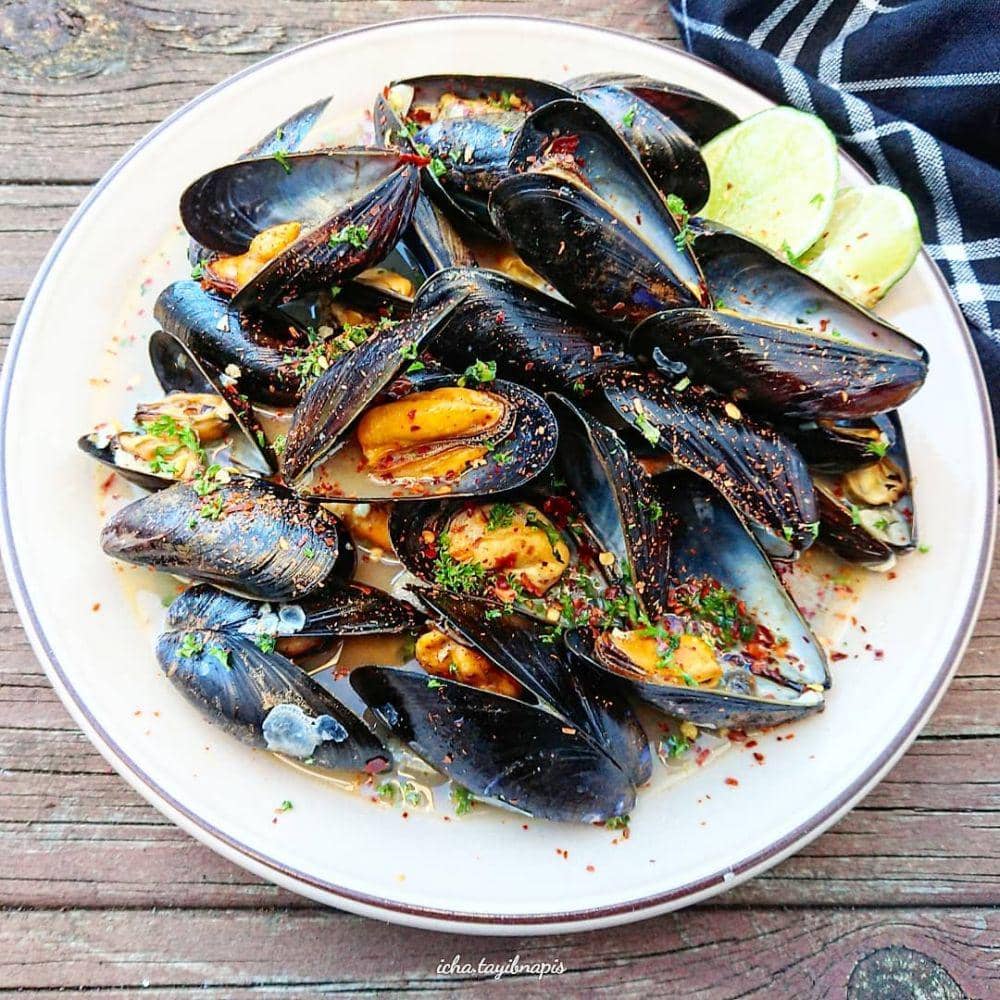 instagram.com/ichasavitry