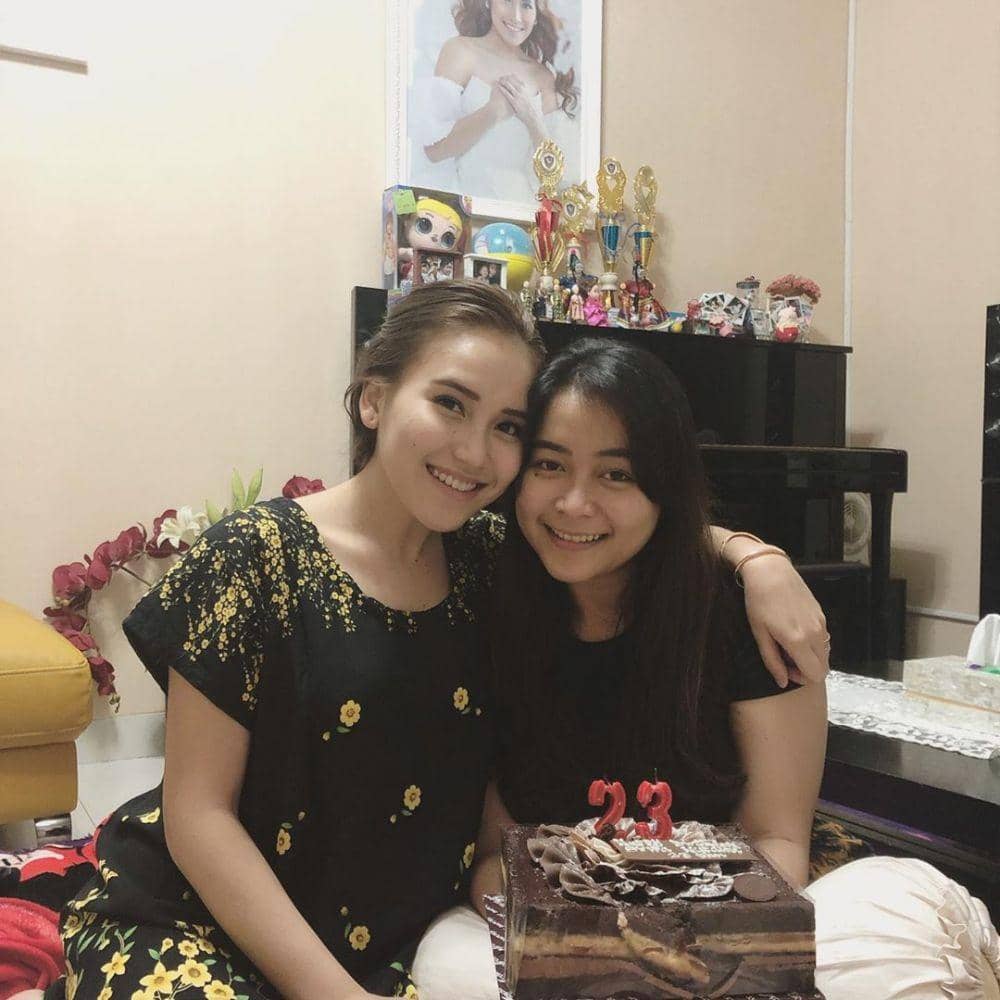 instagram.com/ayutingting92