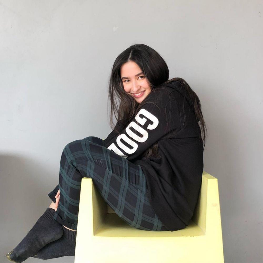 instagram.com/stephaniepoetri