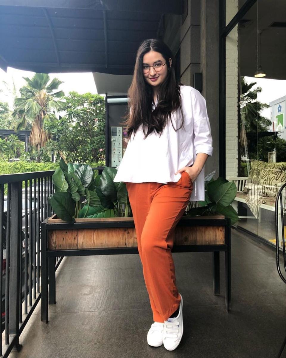 instagram.com/stephaniepoetri