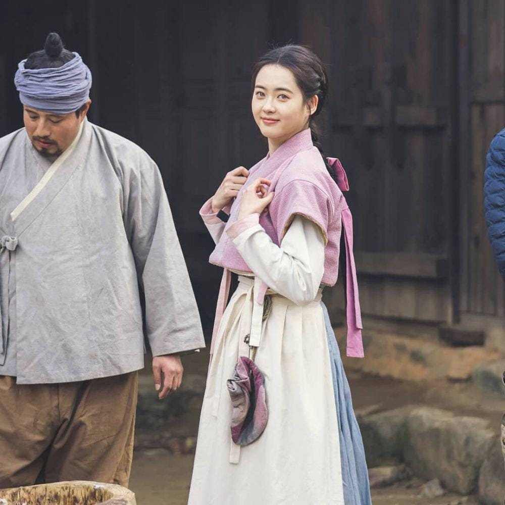 instagram.com/goara_