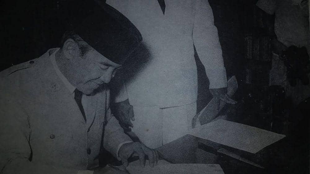 IPPHOS/Repro. 30 Tahun Indonesia Merdeka Jilid 5 (Sekretariat Negara Republik Indonesia)