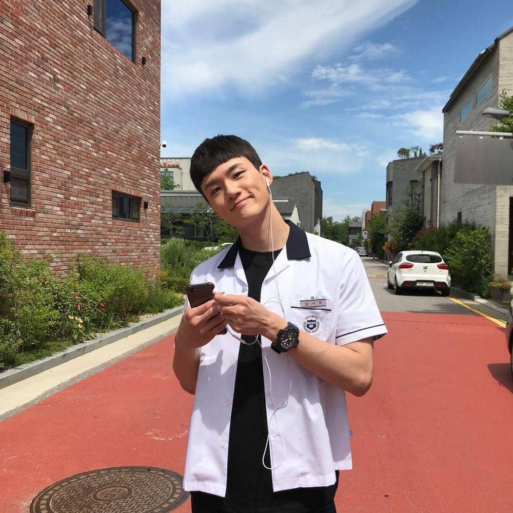 instagram.com/seungho__shin