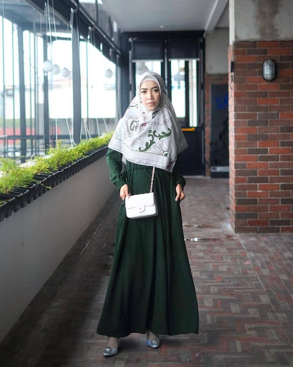 instagram.com/fitriaulia_