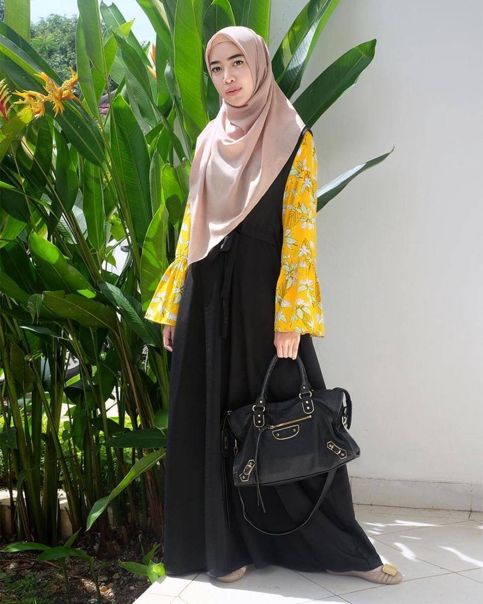 instagram.com/fitriaulia_