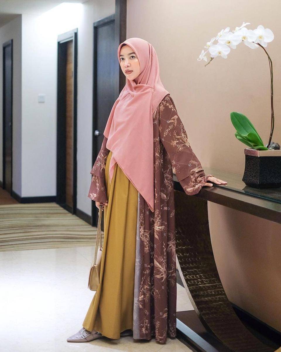 instagram.com/fitriaulia_