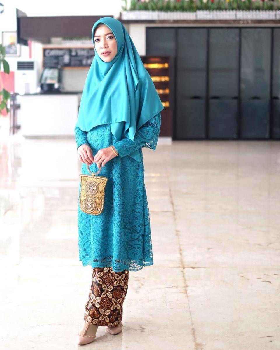 instagram.com/fitriaulia_