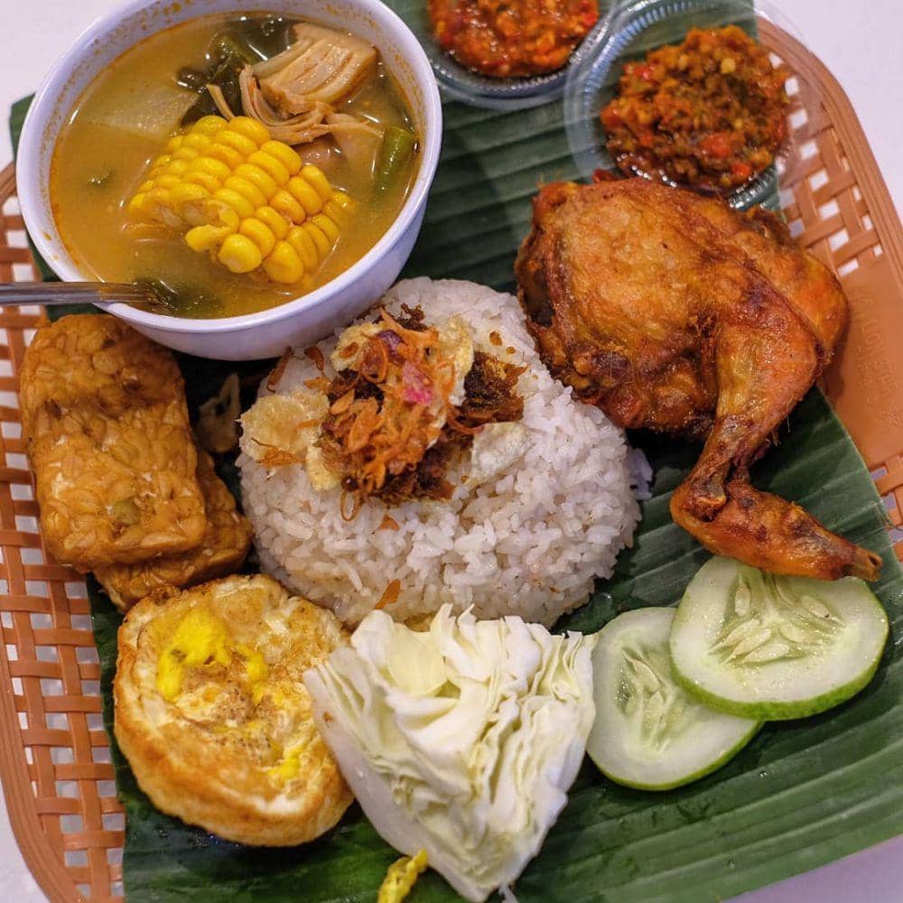 instagram.com/nasiuduk.ucai