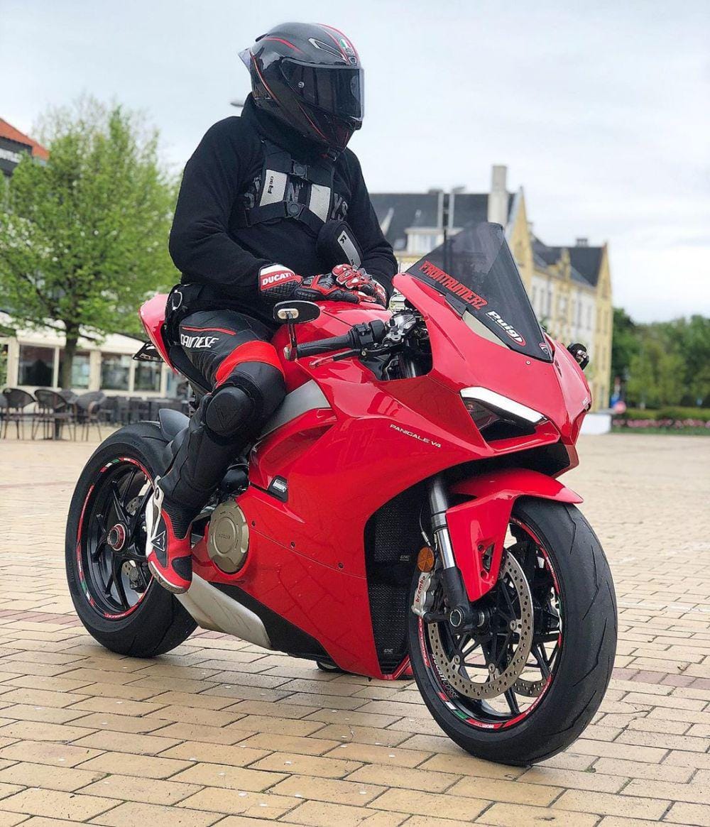 instagram.com/ukducati