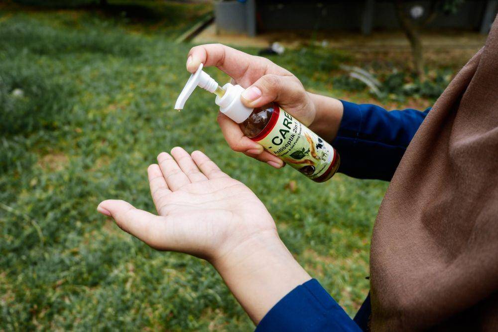 Produk antiseptik I-Care Undip Semarang