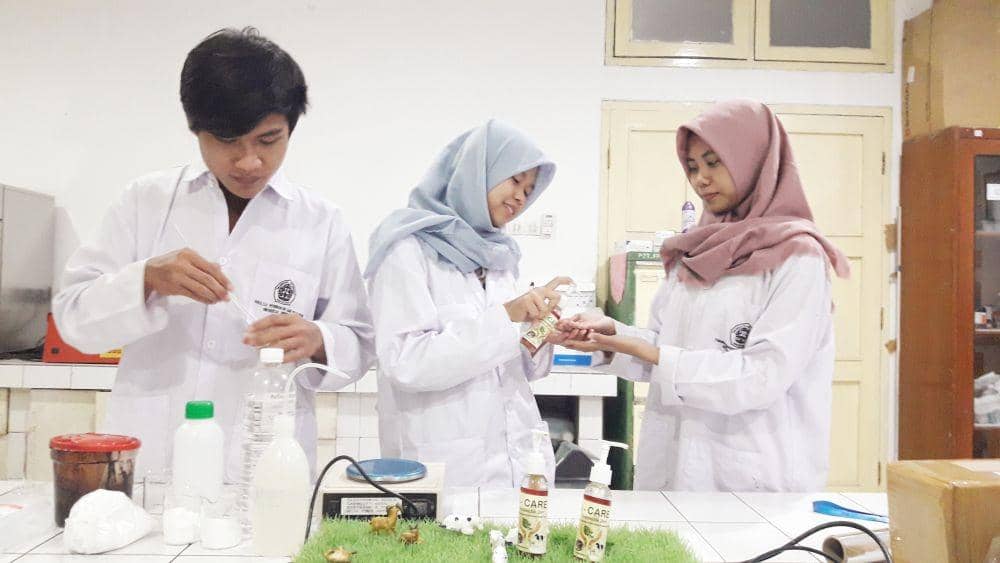 Produk antiseptik I-Care Undip Semarang