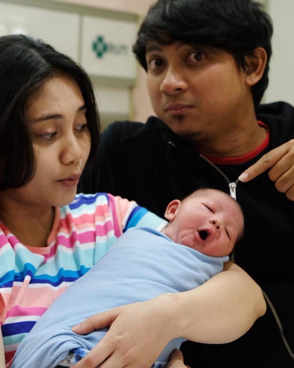 instagram.com/adenbajaj