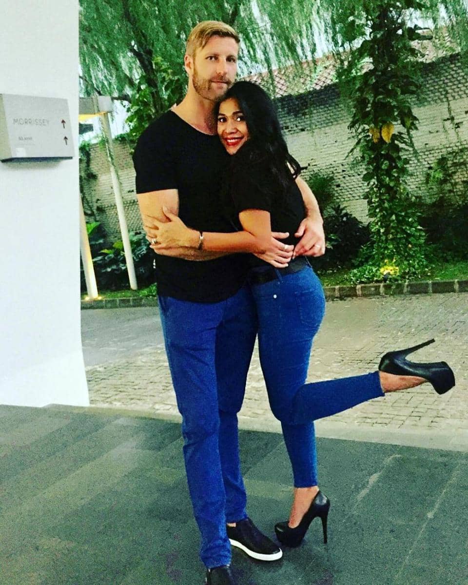 instagram.com/annecoto