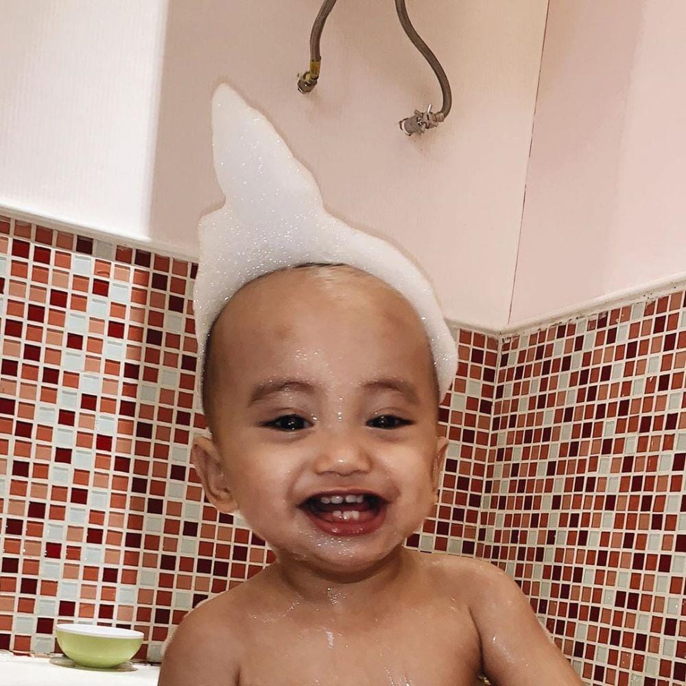 instagram.com/rachelvennya