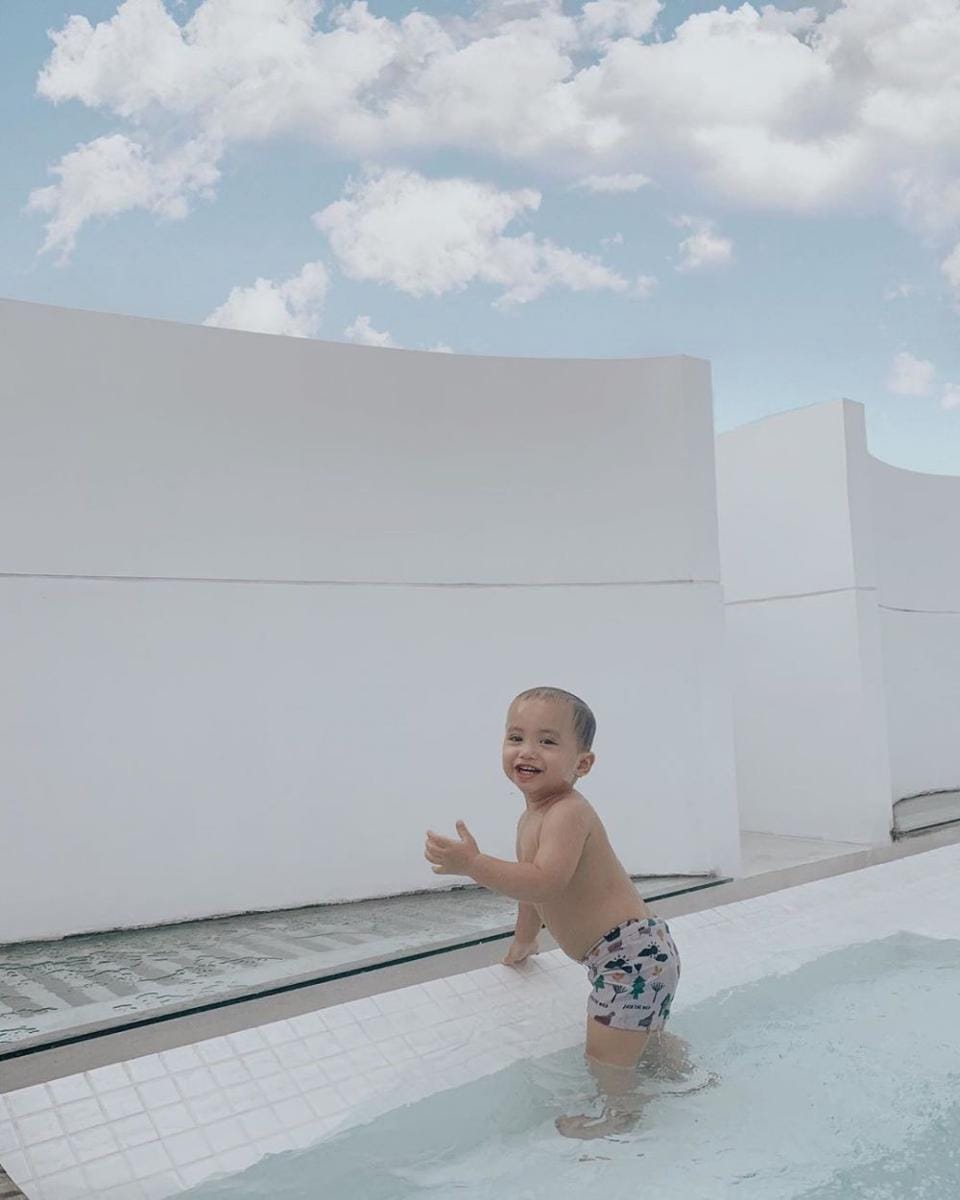 instagram.com/rachelvennya