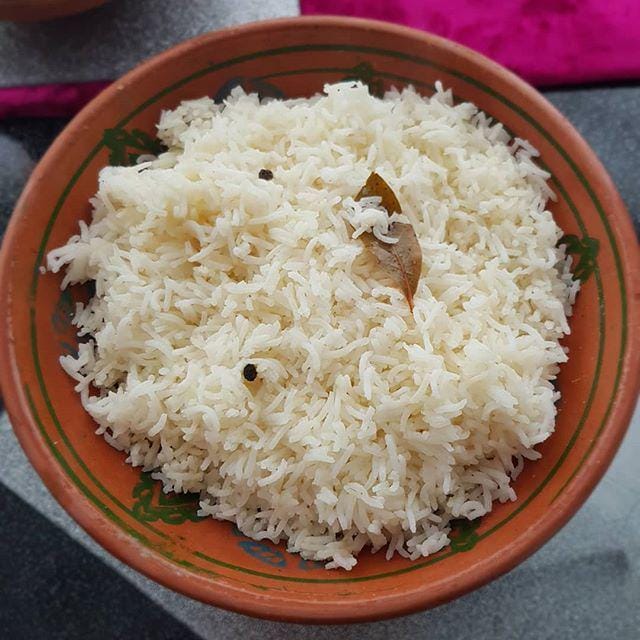 instagram.com/yashussain1971