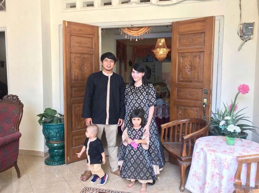 instagram.com/adenbajaj