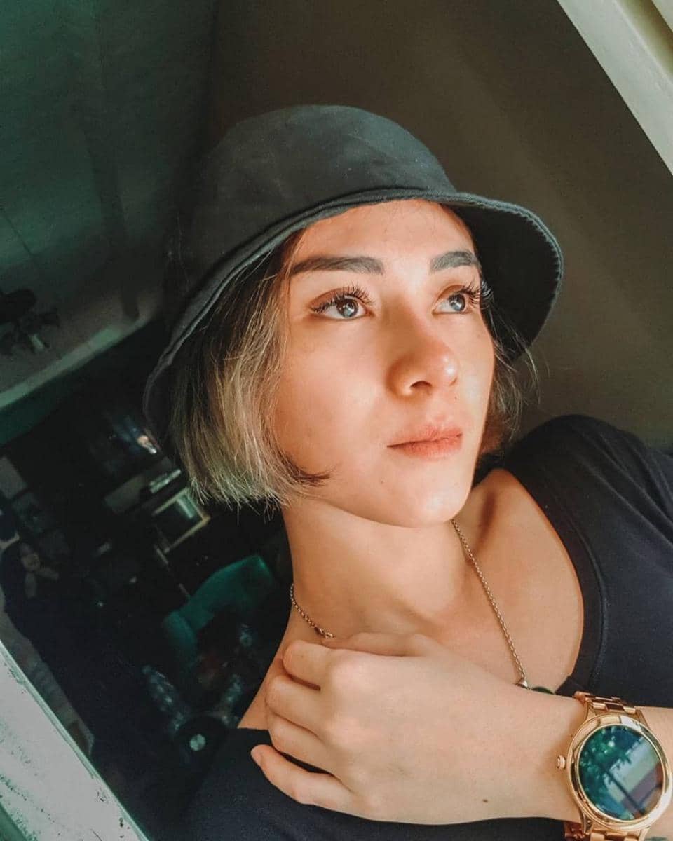 Instagram.com/darathevirgin