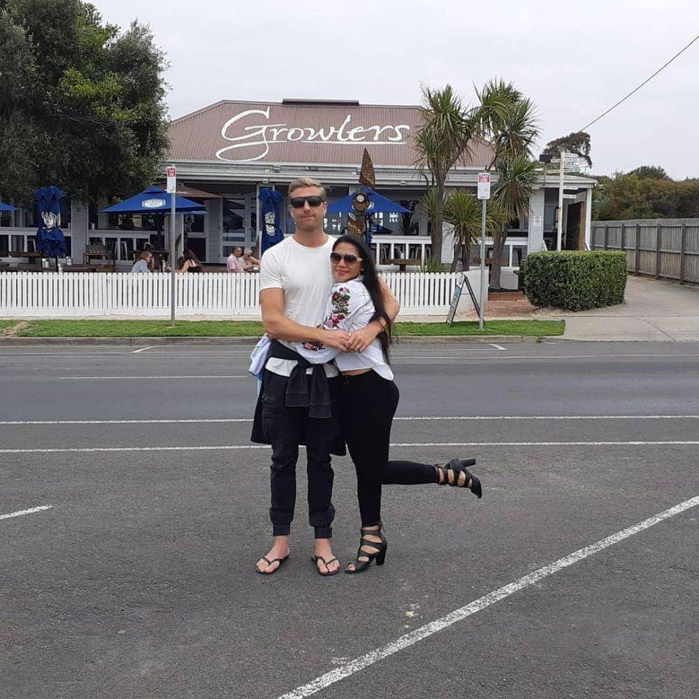 instagram.com/annecoto