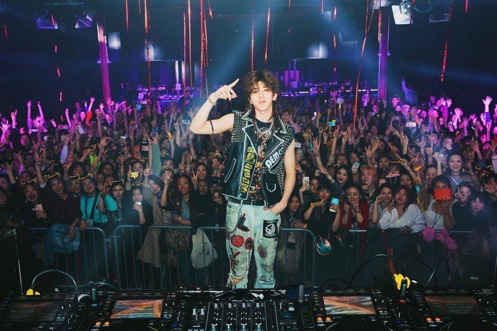 twitter.com/CXK_official