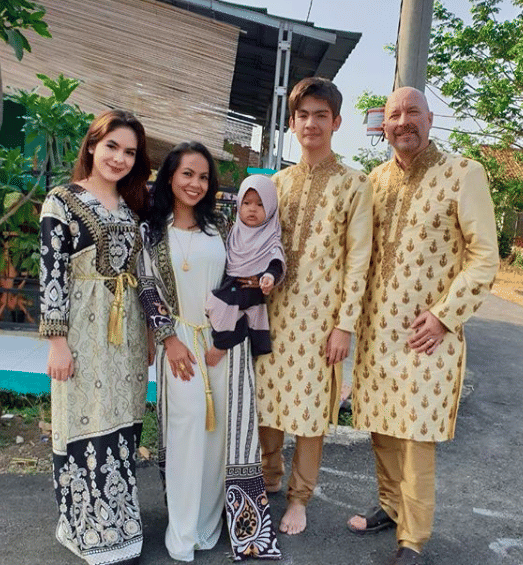 instagram.com/sapna_husen