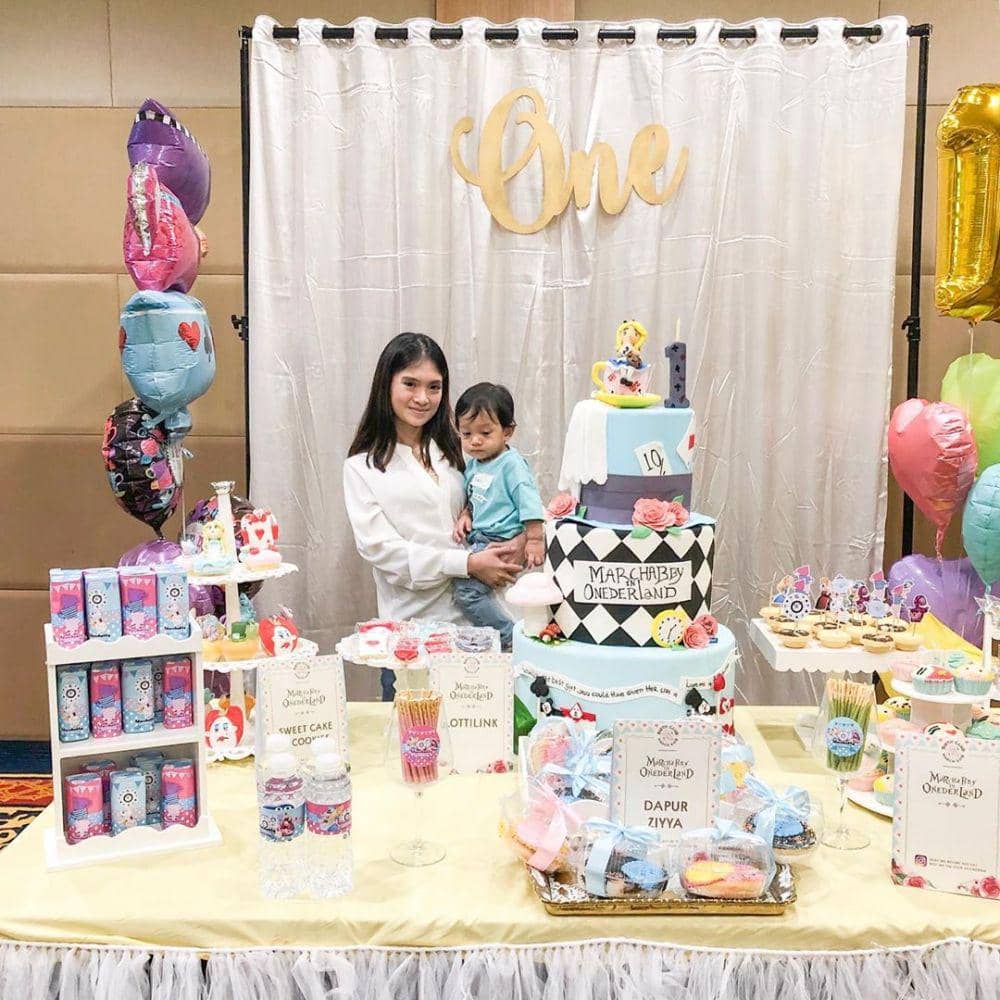 instagram.com/vinessainez