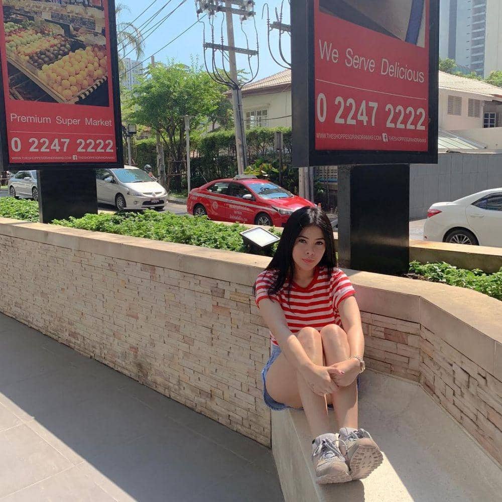 instagram.com/elviacerolline