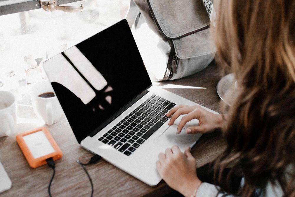 unsplash.com/andrewtneel