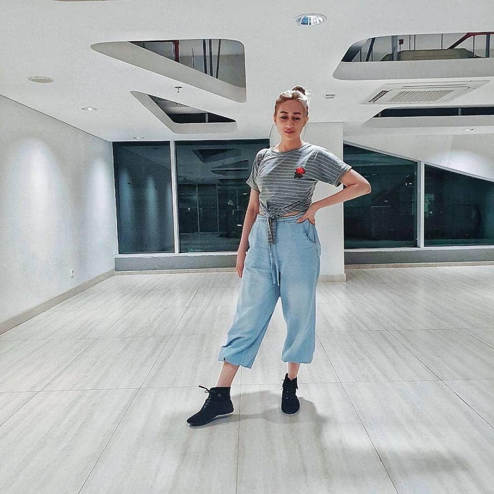 Instagram.com/akuhelmalia