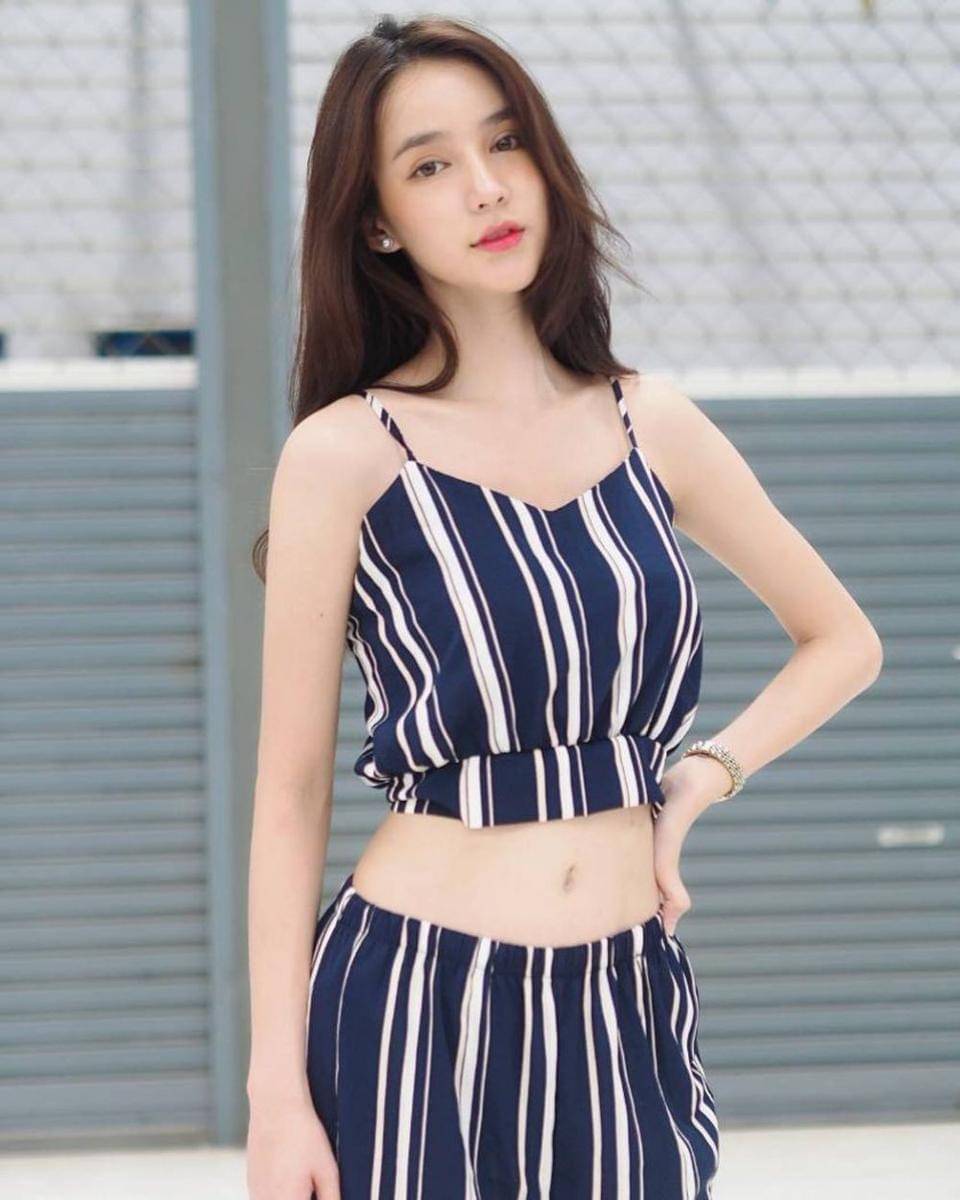 instagram.com/yoshirinrada