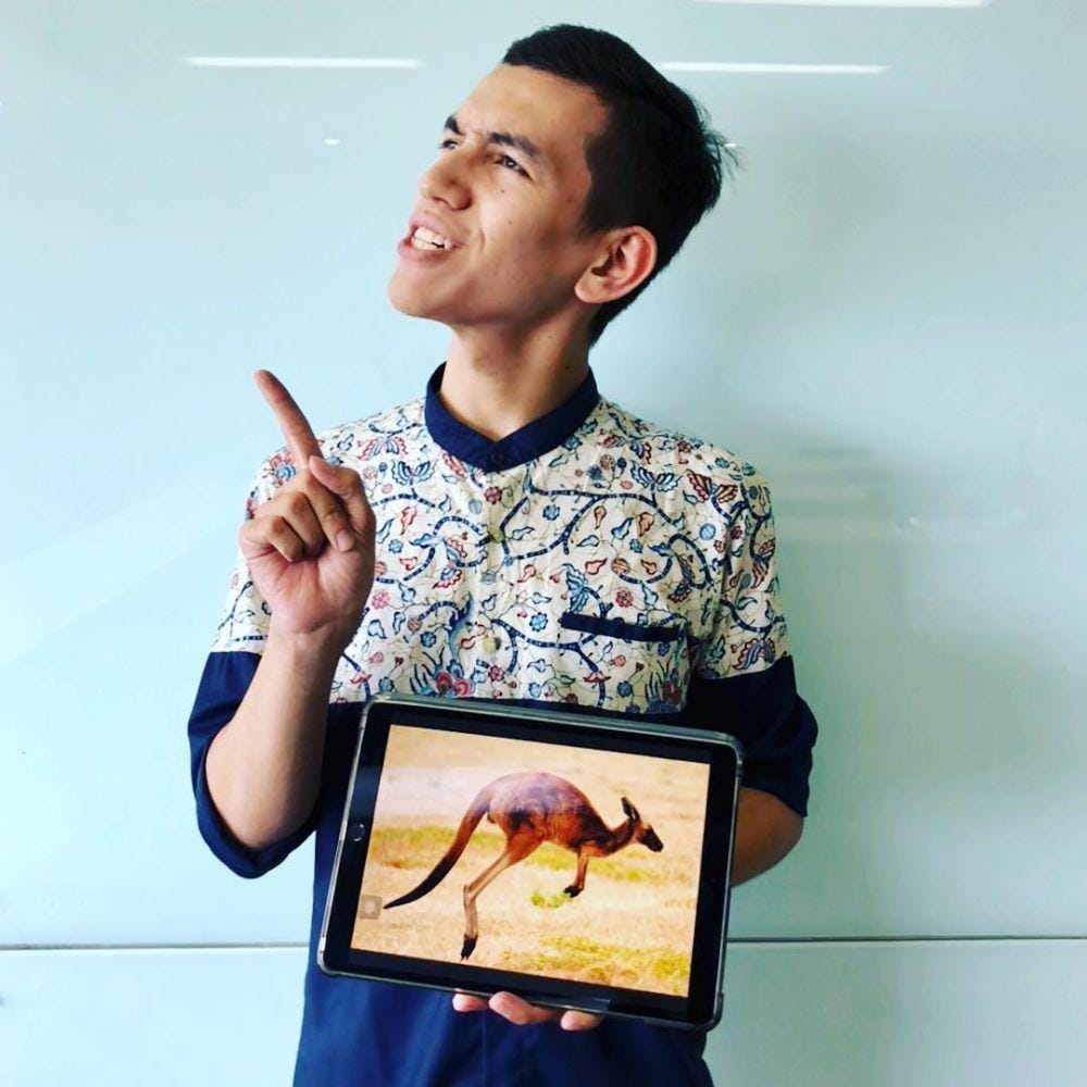 instagram.com/aarons.english