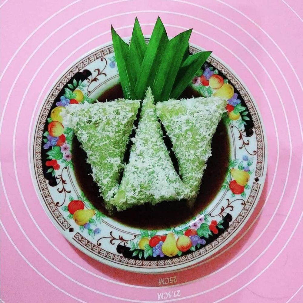 Instagram/@shopdenai