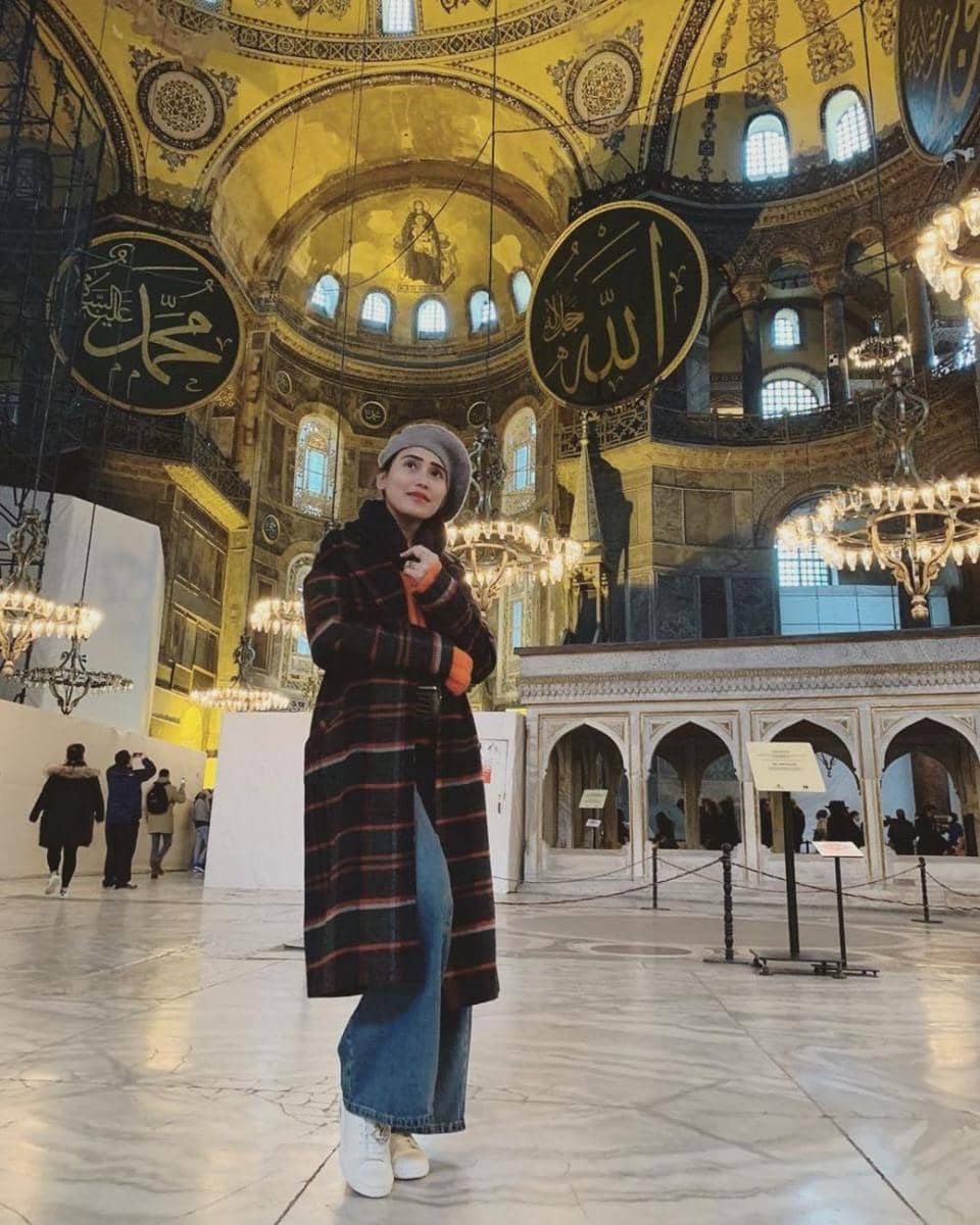 instagram.com/ayutingting92