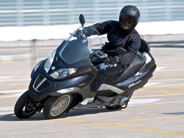 moto.zombdrive.com