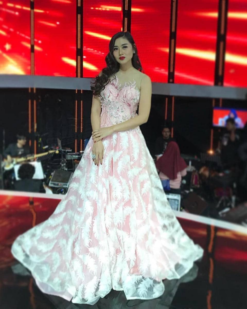 instagram.com/selfinafilah