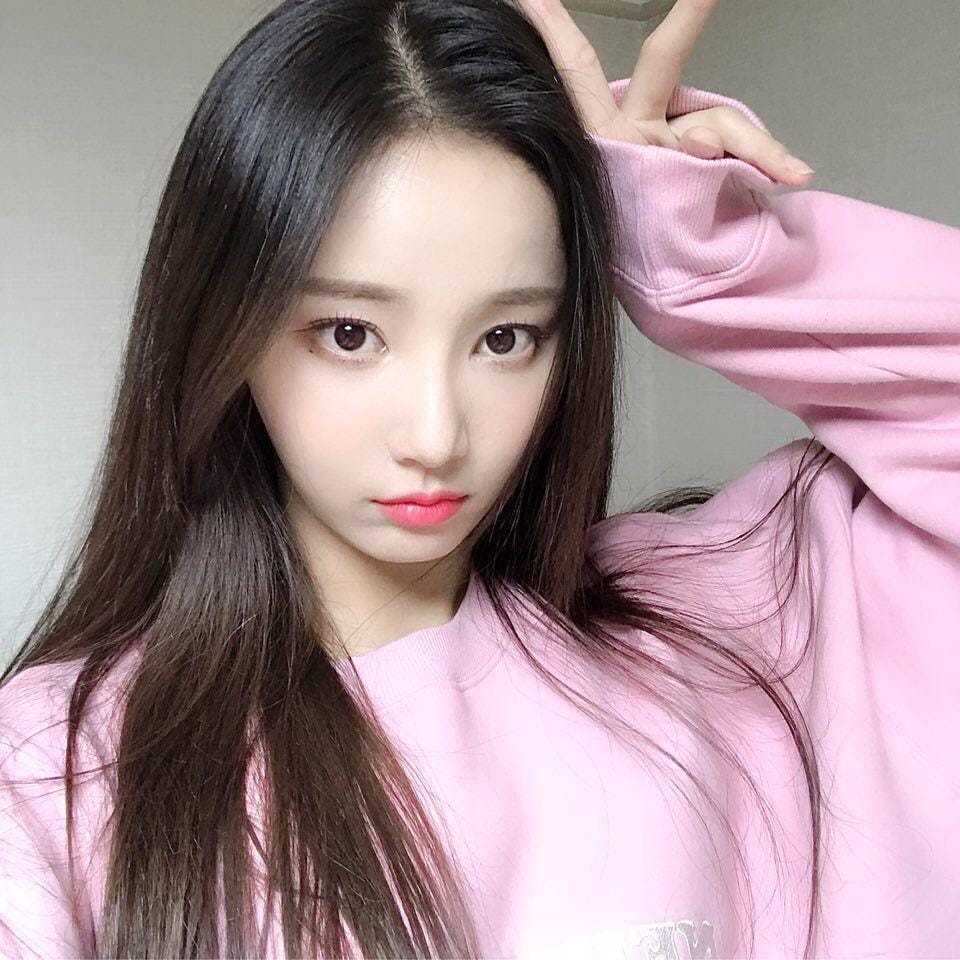 instagram.com/momoland_official
