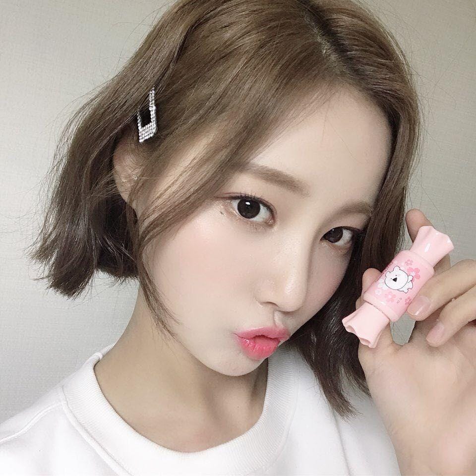 instagram.com/momoland_official