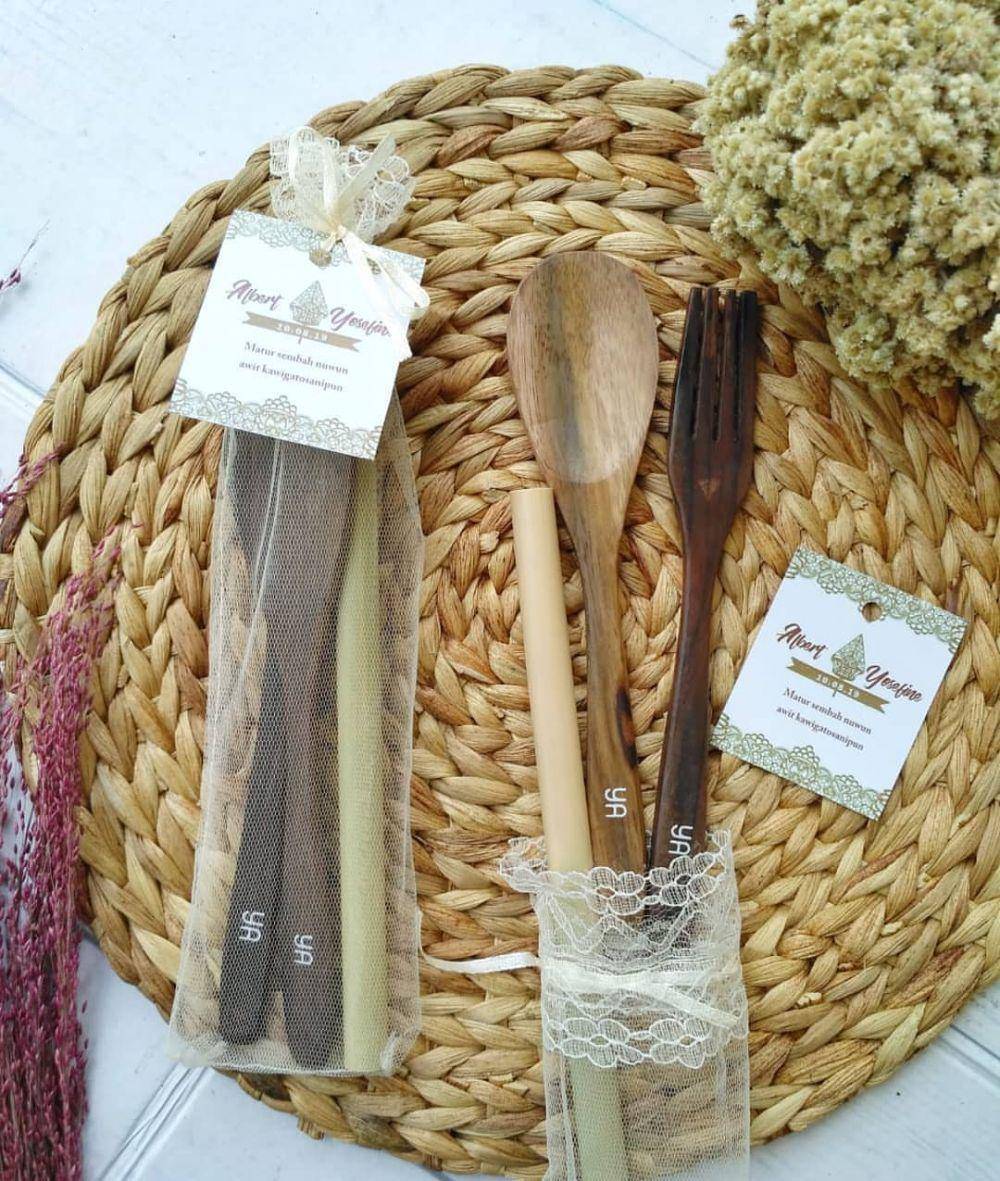 instagram.com/souvenirpernikahan_rustic