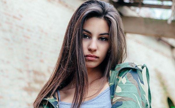 unsplash.com/Alexander Mils