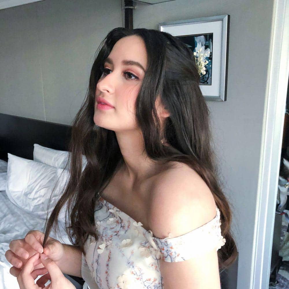 instagram.com/stephaniepoetri